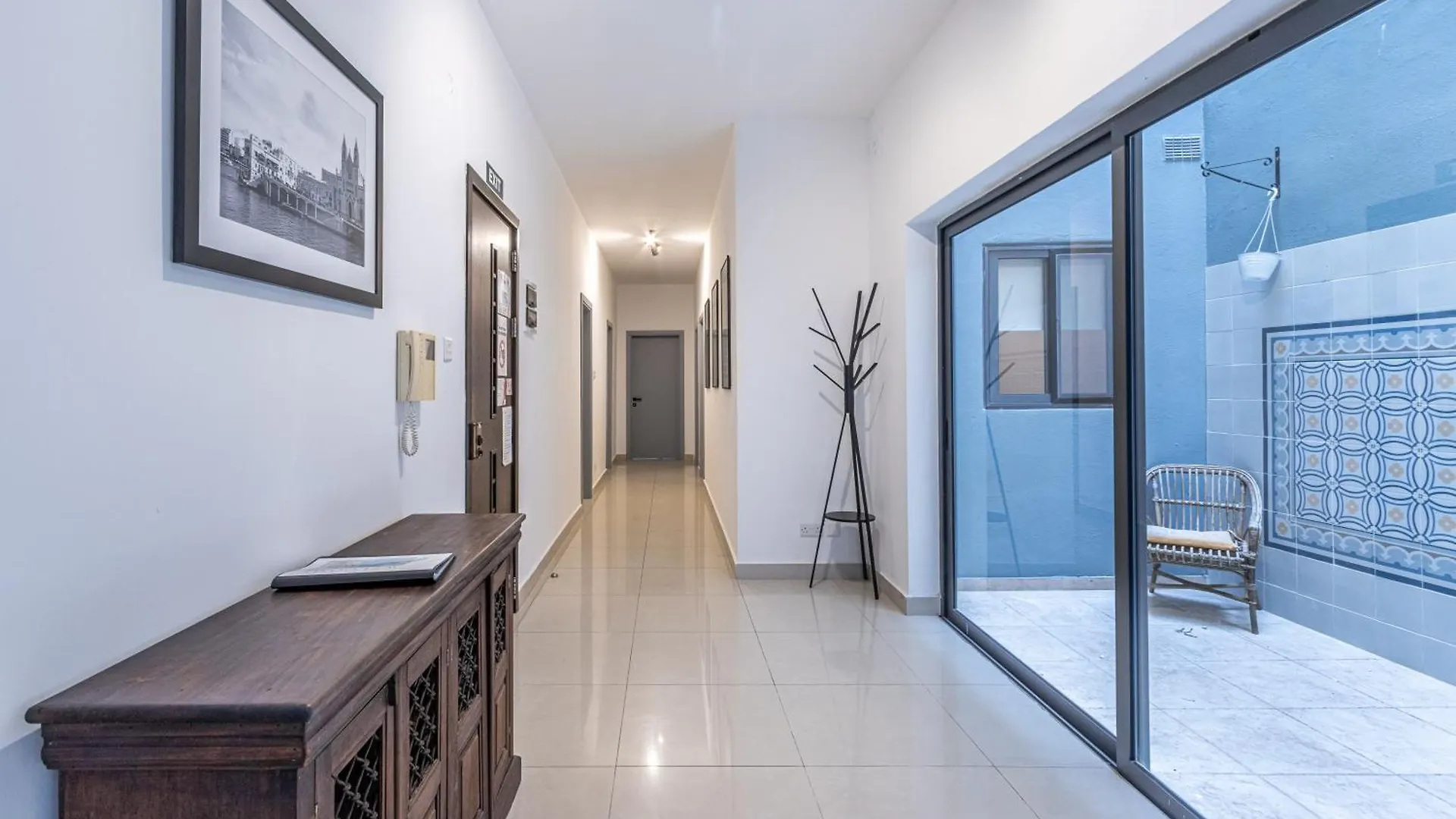 Spacious And Stylish Apartment Saint Julian's