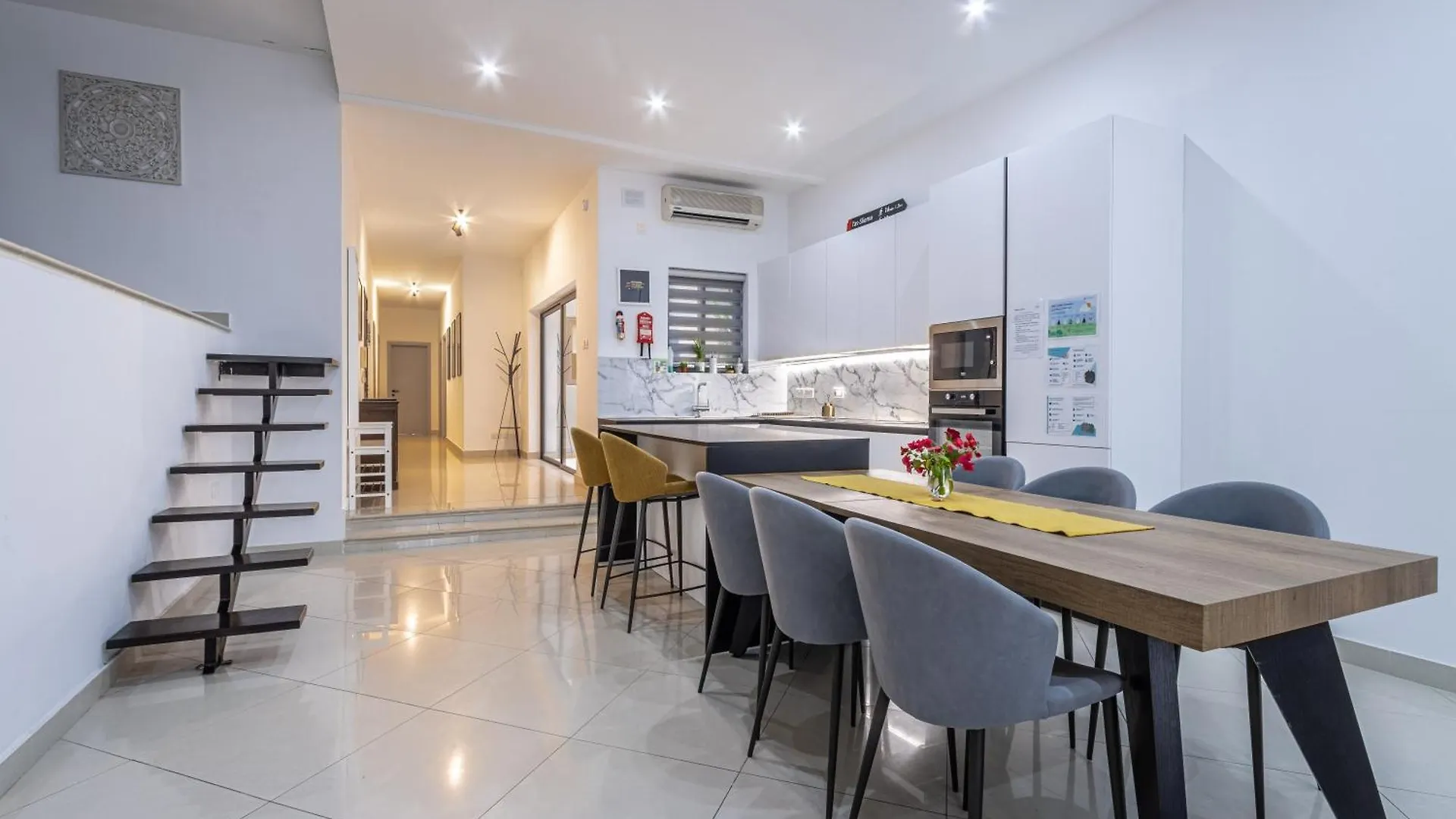Spacious And Stylish Apartment Saint Julian's 0*,  マルタ