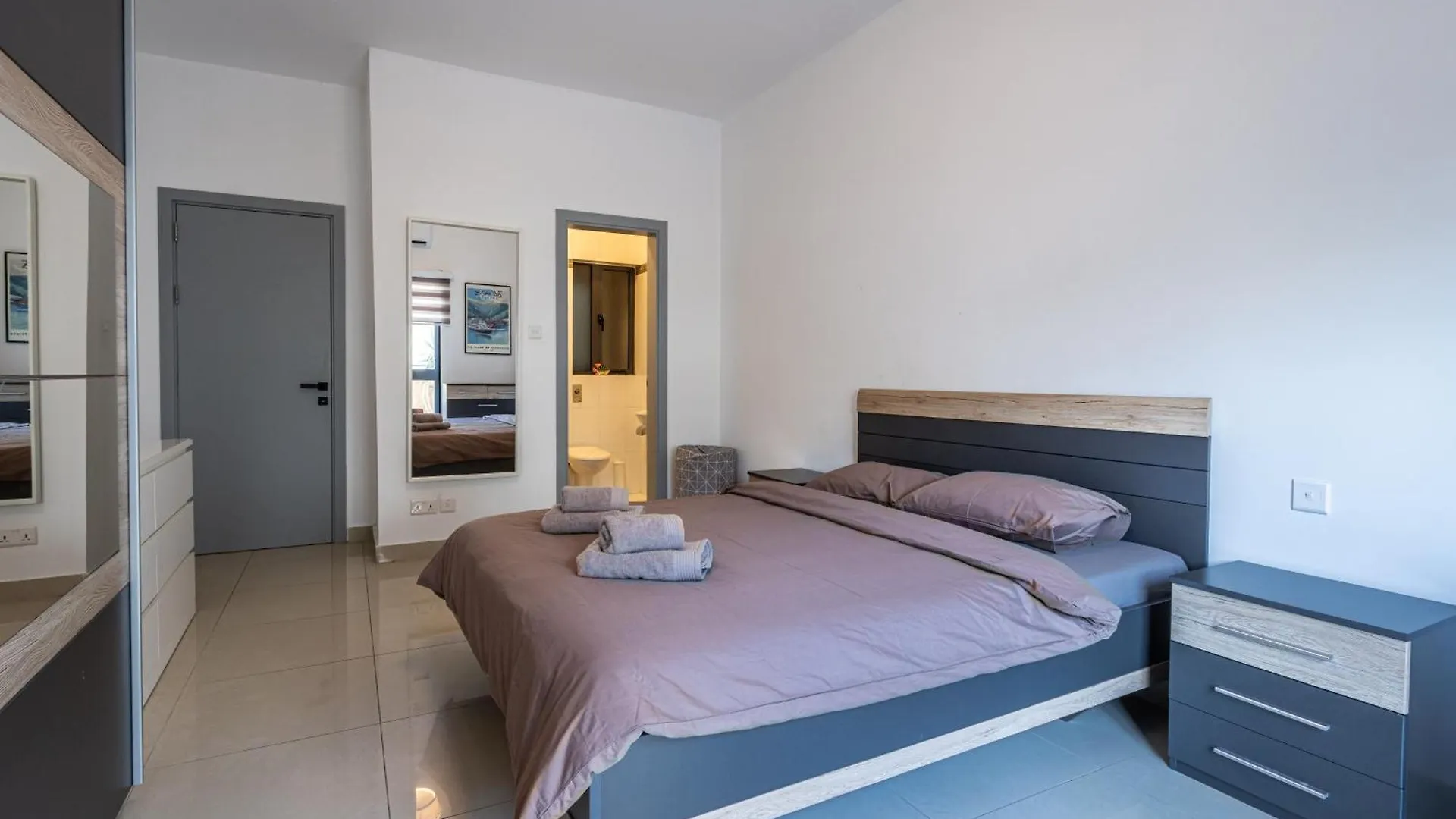 Spacious And Stylish Apartment Saint Julian's Malta